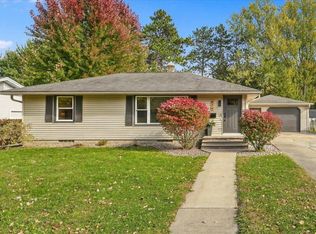 614 N Pearl St, River Falls, WI 54022