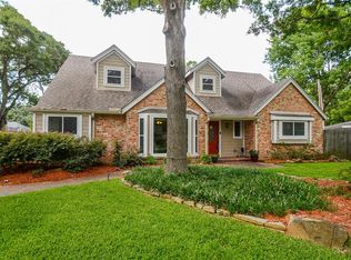 12410 Carriage Hill Dr, Houston, TX 77077