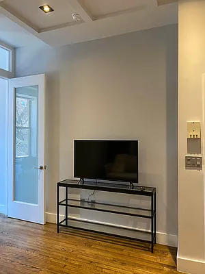 Rented by Loftey LLC | media 136