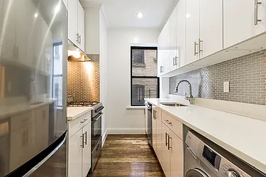 Rented by Dixon Advisory USA Inc.