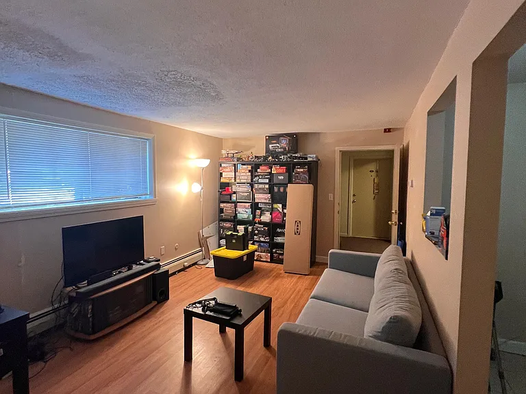 36 English Village Rd #104 — Photo 13