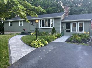 19 Ridge Rd N, Durham, CT 06422