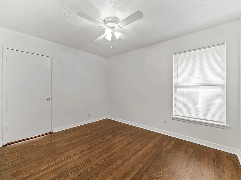615 Burwood Ln — Photo 23