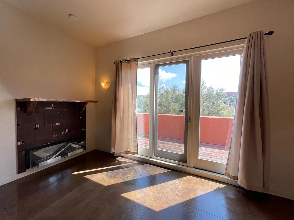 601 Circulo De Morelia #203