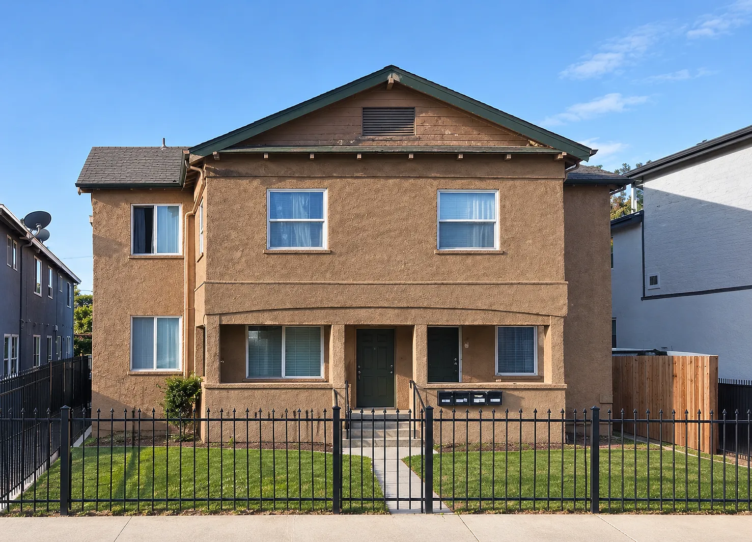 2 bed, 950 sqft, $2,900 — Photo 1