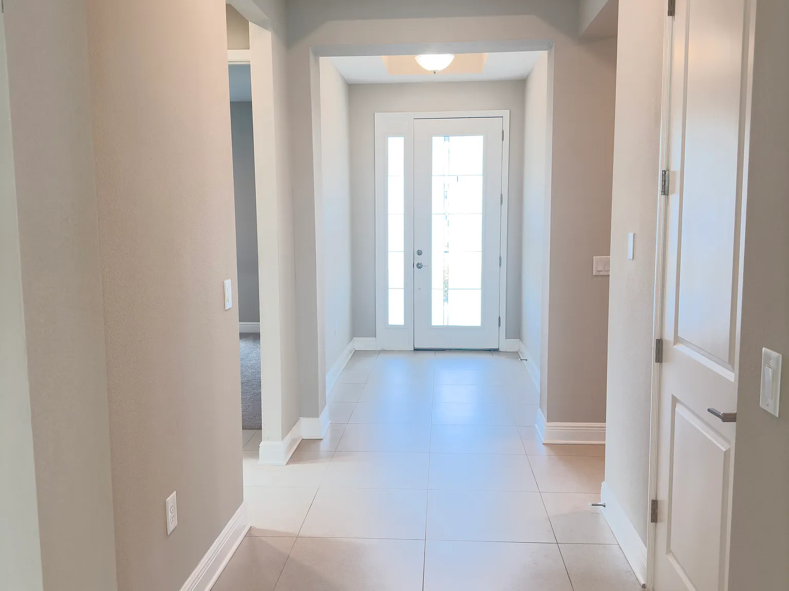 5 bed, 3251 sqft, $5,800 — Photo 3