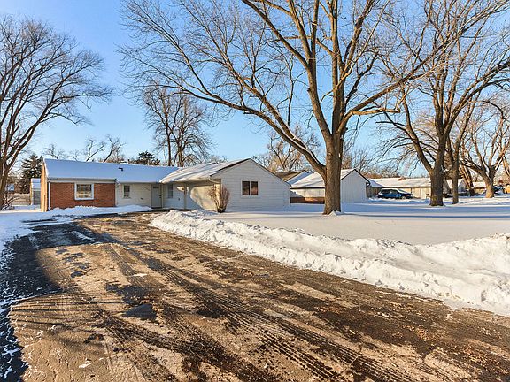 3rd image of 157 Lawton Ln