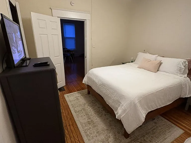 503 S Race St — Photo 2