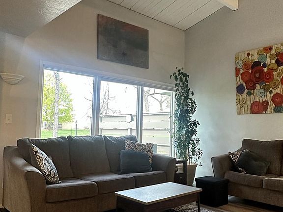 2nd image of 1103 Council Oak Dr APT C