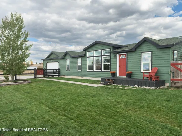 5 Wild West Pl, Pinedale, WY 82941
