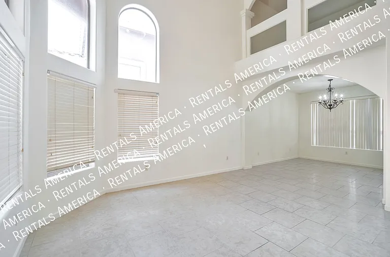 15400 S Camino Agua Azul — Photo 4