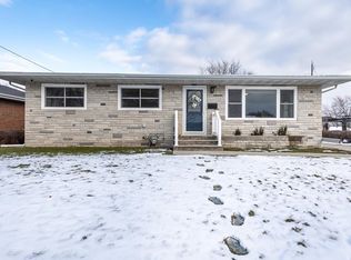 2044 Carter Rd, Dubuque, IA 52001