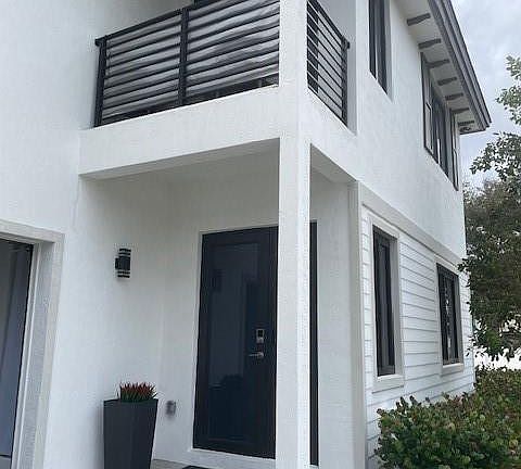 3rd image of 1080 SE 3rd Street