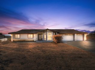 17240 Candlewood Rd, Apple Valley, CA 92307