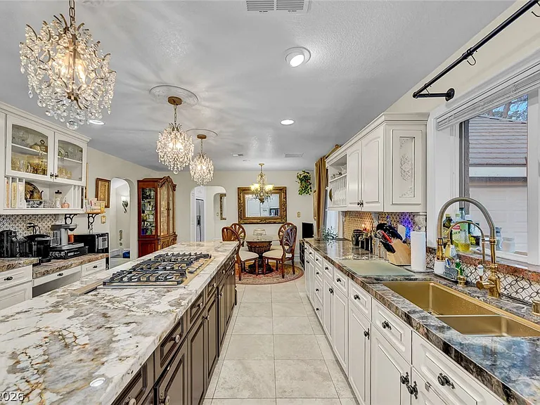 7258 Loma Alta Cir #0 — Photo 23