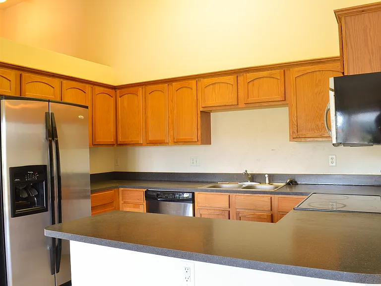 3355 Columbine Dr #606 — Photo 6
