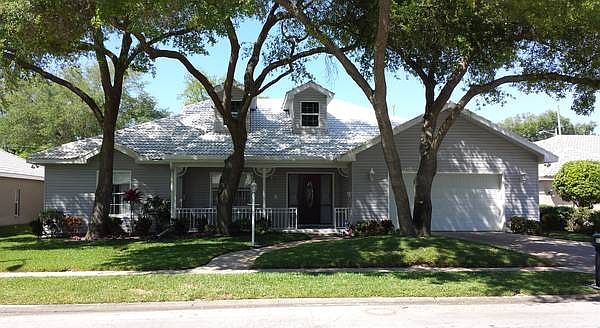 1st image of 582 Old Oak Cir