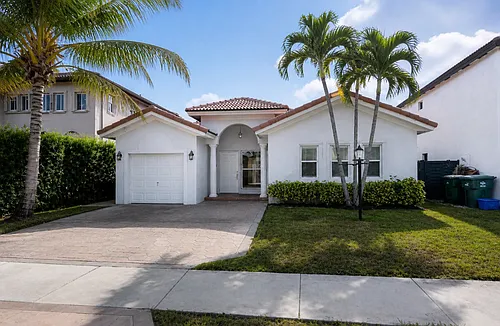 15888 SW 138th Ter Photo 1