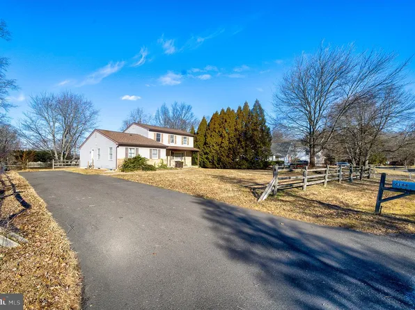 2166 Wayne Dr, Jamison, PA 18929