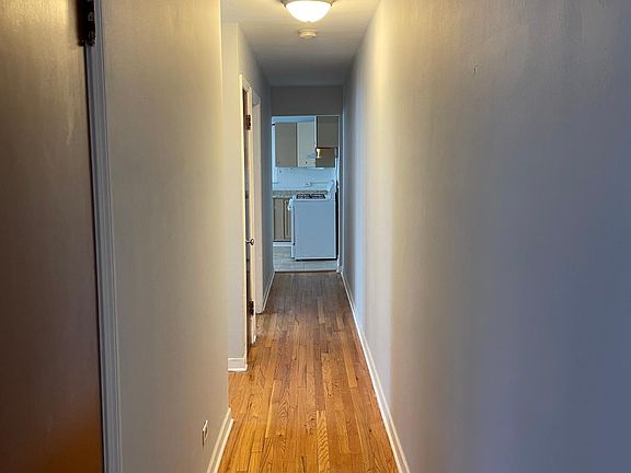 4th image of 318 Callan Ave #1S