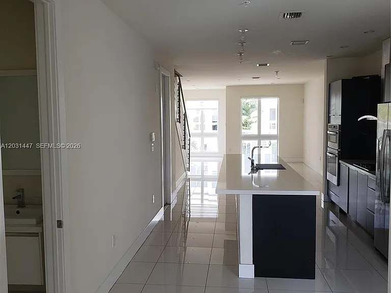 10280 NW 63rd Ter #206 — Photo 5