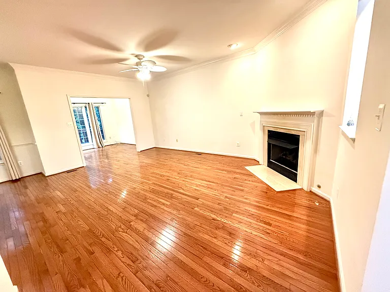 4028 Heatherstone Ct — Photo 6