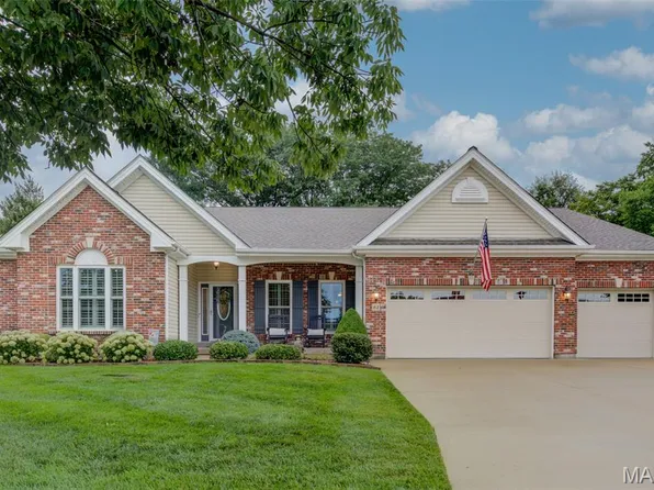 64 Hickory Meadows Ct, O'Fallon, MO 63366