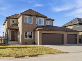 124 E Ranch Rd, Okotoks, AB T1S0K5