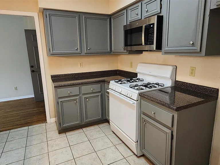 15215 Ensenada Dr — Photo 6