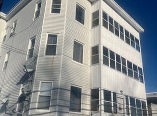 51 Pleasant St, Leominster, MA 01453