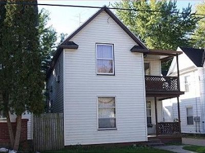 2nd image of 1020 Helen St NE