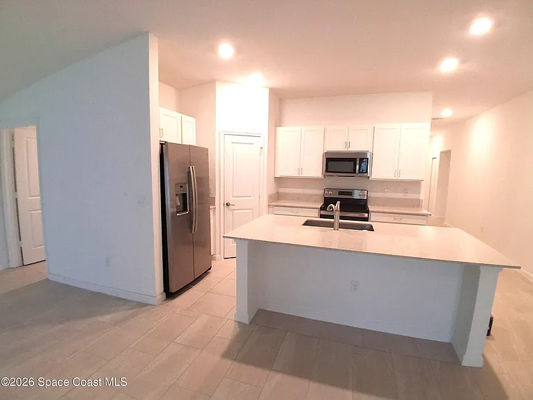 1866 Diablo Cir SW — Photo 3