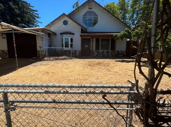 209 Irvington Drive, Ukiah, CA 95482