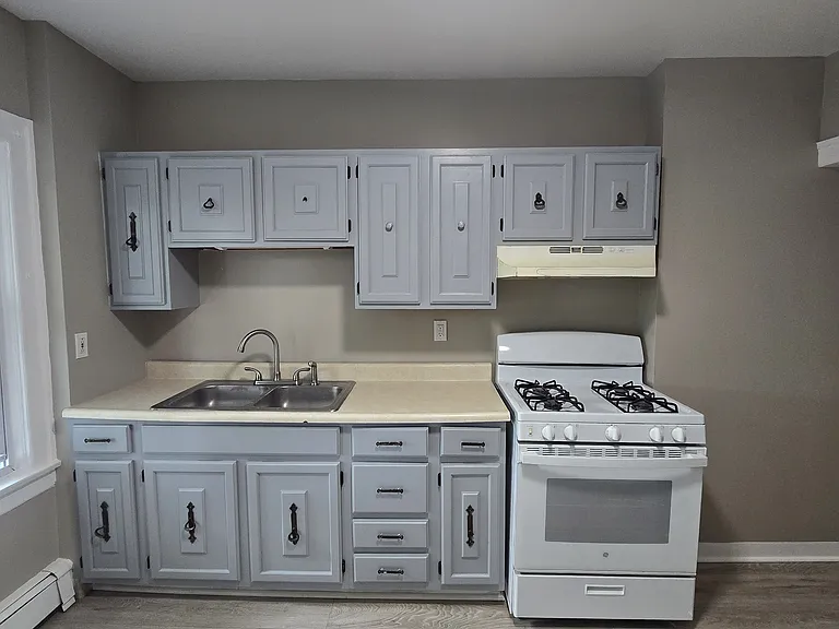 161 Wisner Ave #2L — Photo 12