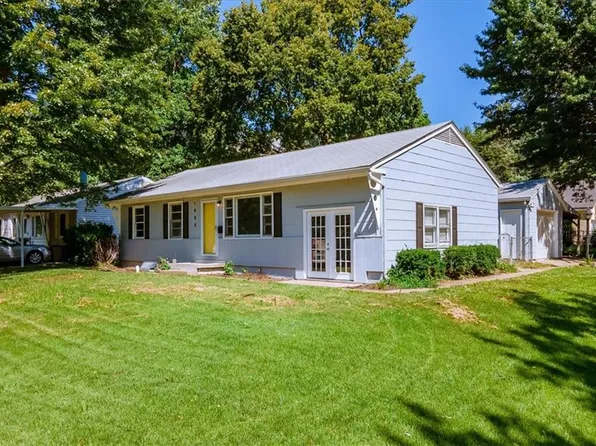 1800 Rankin Dr, Independence, MO 64055