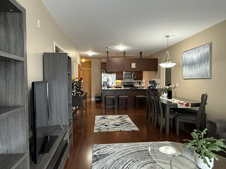 11935 Burnett St #114 — Photo 9