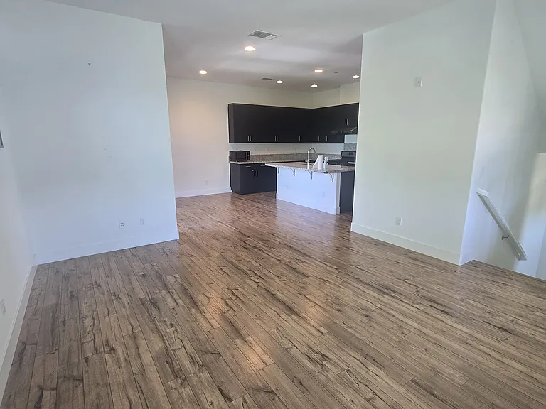 1919 Cadence Ln — Photo 12