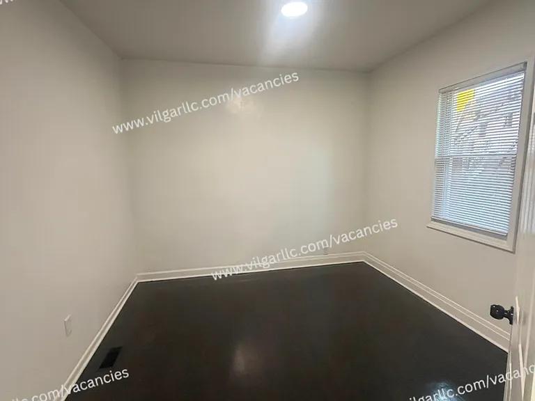 2435 Diamond Ave — Photo 21
