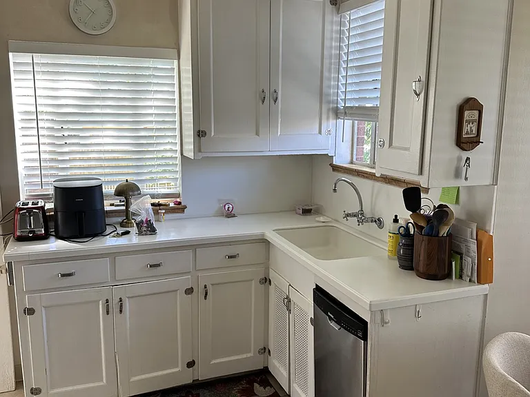 434 S High St #HOUSE — Photo 15