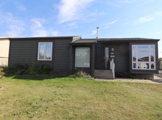 4123 136th Ave NW, Edmonton, AB T5A2N9