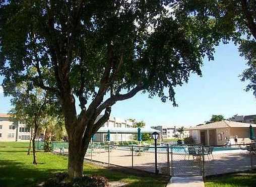 4th image of 5961 NW 61st Ave APT 103