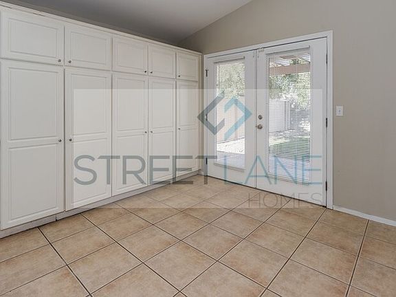 5th image of 1078 Havenworth Ave
