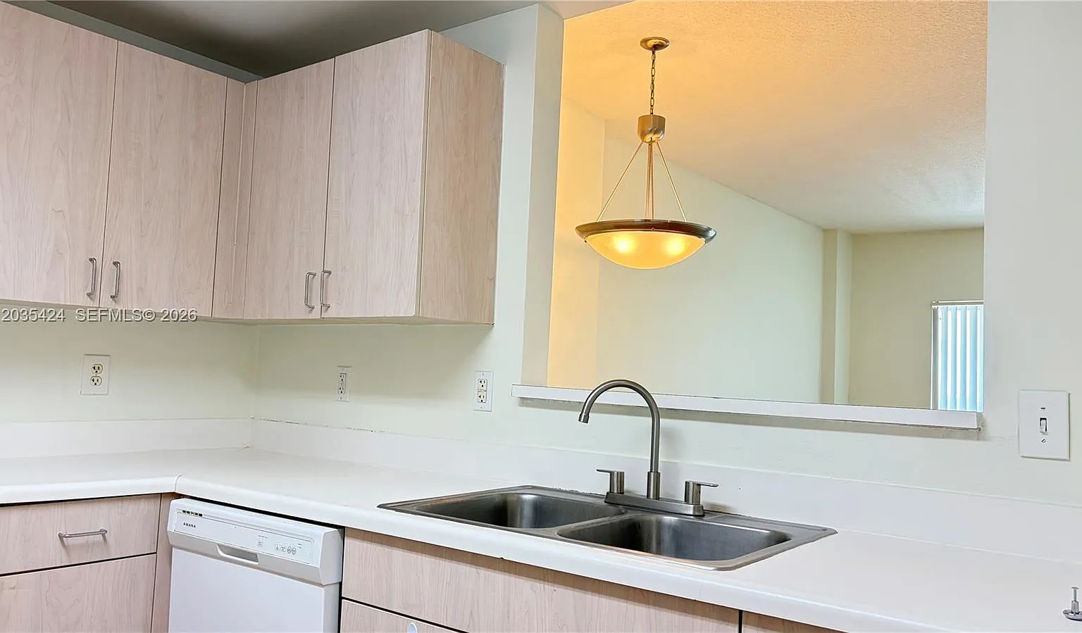 Douglas Grand Condo — Photo 4