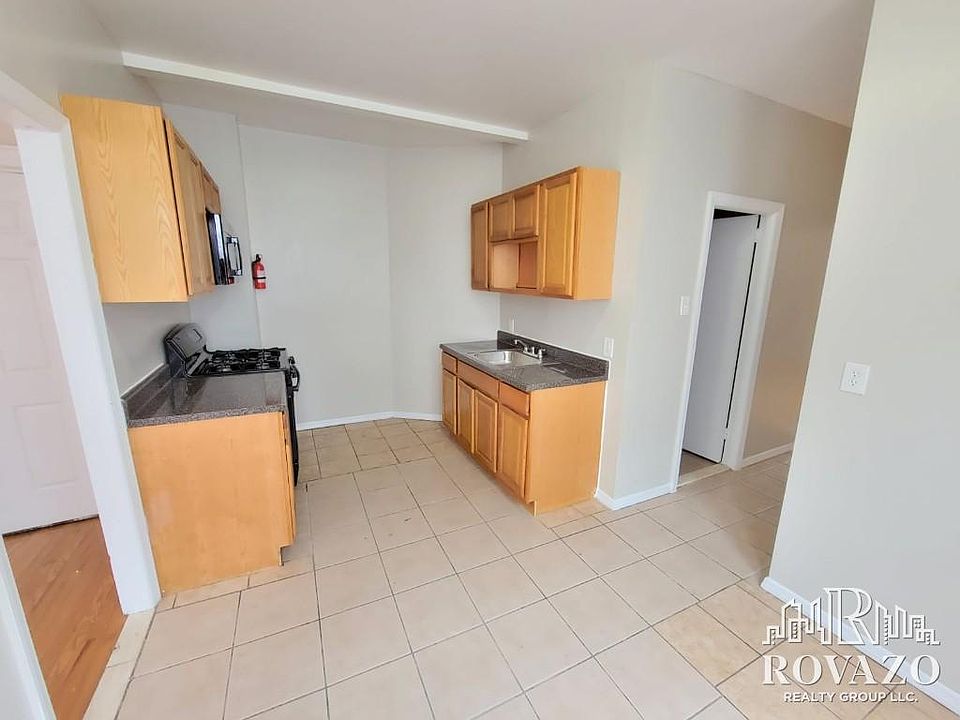 1st image of 210 Columbia Ave APT 2R