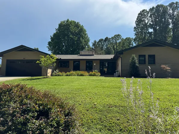 416 Sabine Dr, Laurel Park, NC 28739