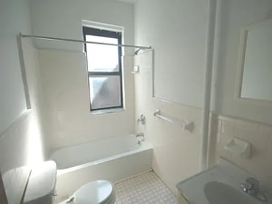 Rented by 4 Points Properties | media 100