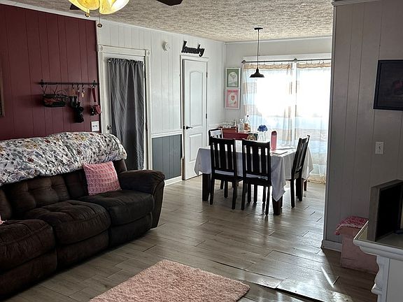 3rd image of 35 N Cook St