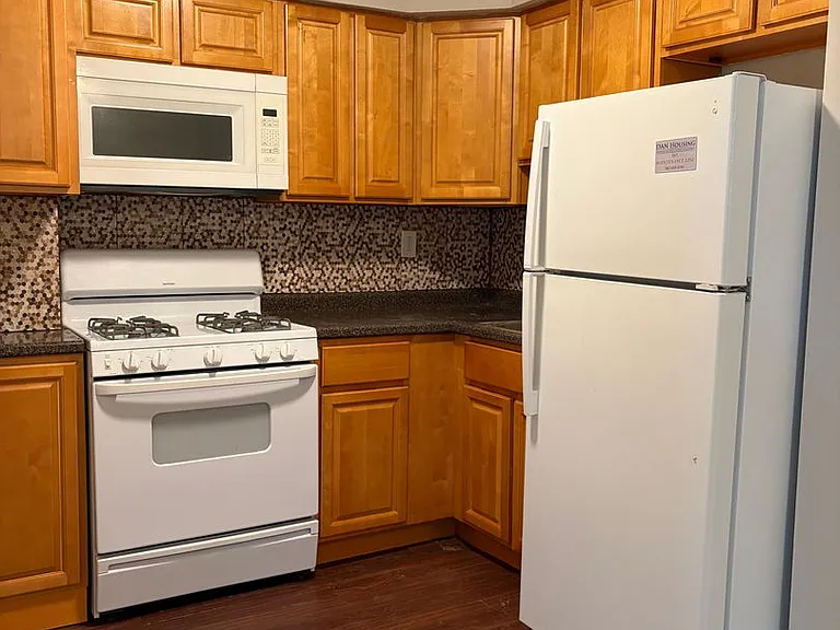 2726 Cranston Rd — Photo 7