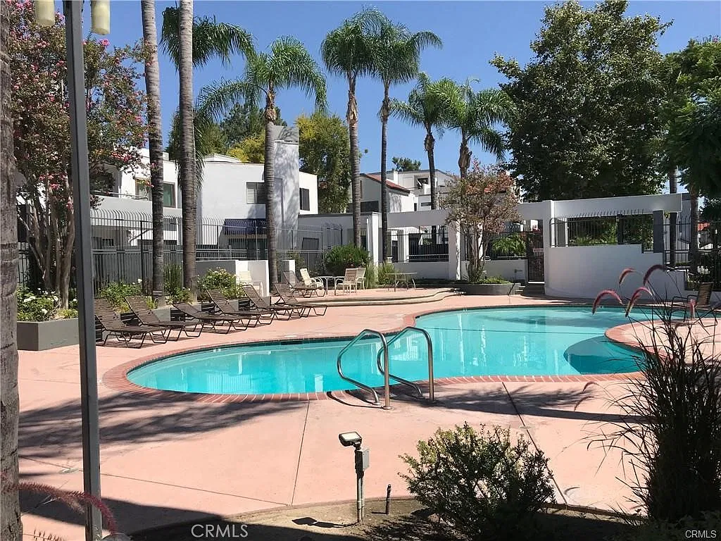 2 bed, 2.5 bath, 1164 sqft, $3,395 — Photo 1