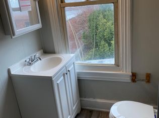 1129 Elm St #2R, Reading, PA 19604